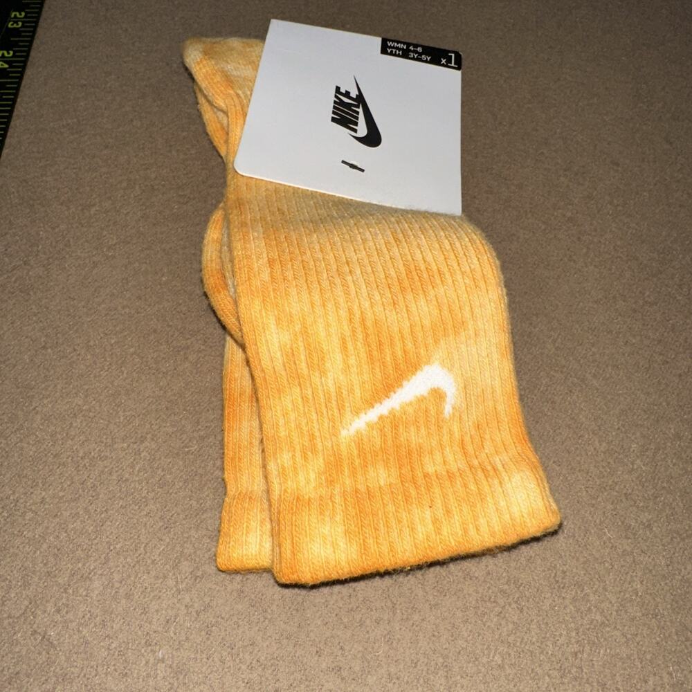 Nike NRG Essential Crew Socks Yellow Tie Dye Small Unisex Size small